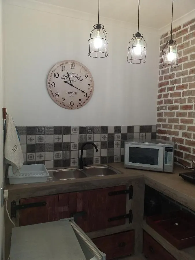 19 On Micro Avenue Otel Strand 0*,